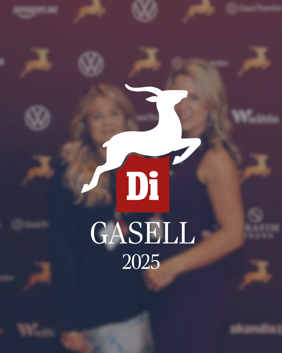 Två kvinnor syns i bakgrunden på en blurrad bild, framför de är DI Gasells logga som visar på att Visionite är ett gasellföretag 2025.