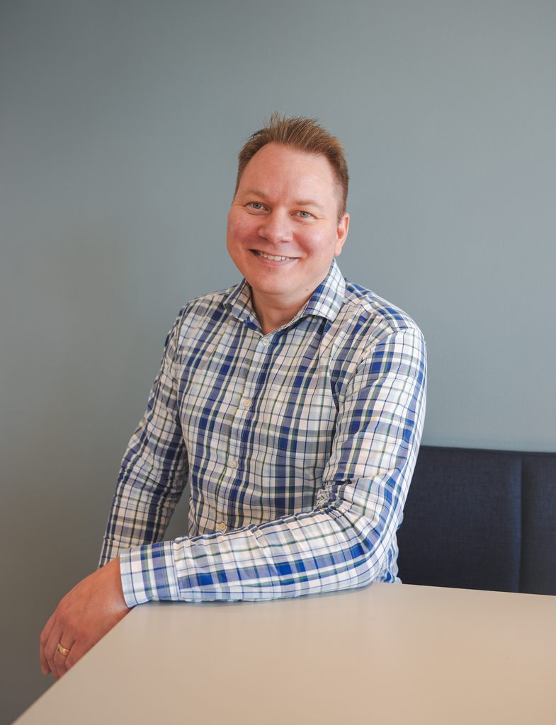 Porträttbild på Magnus Rossander, senior arkitekt och systemutvecklare på Visionite, 